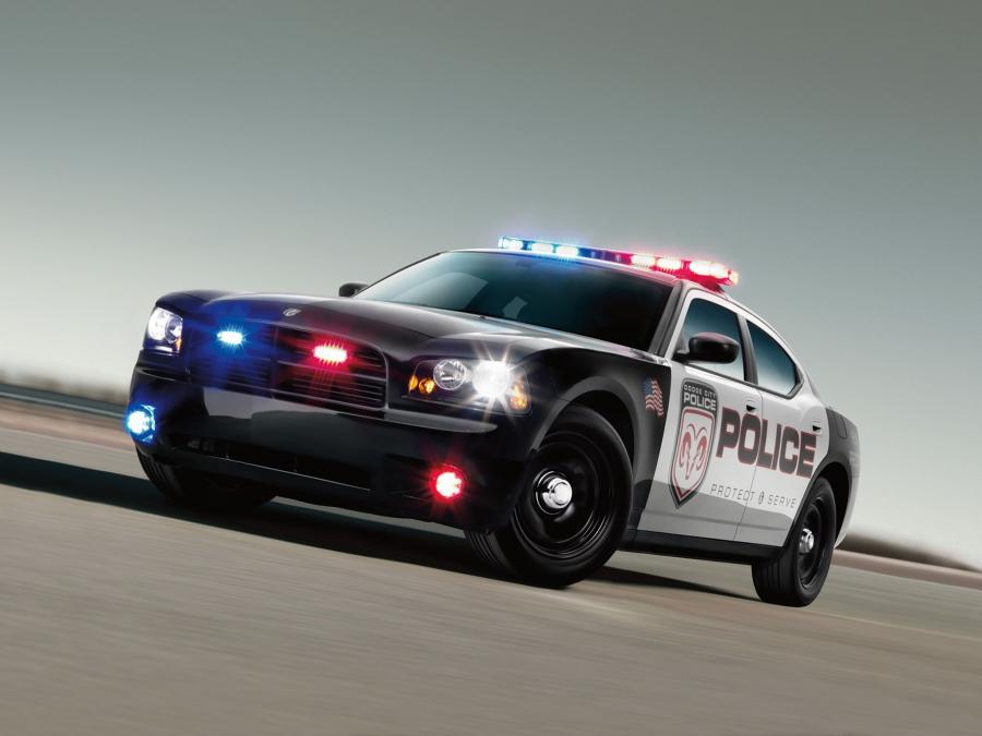  Dodge Charger Police Car 2005 года  (фото 2 из 38)
